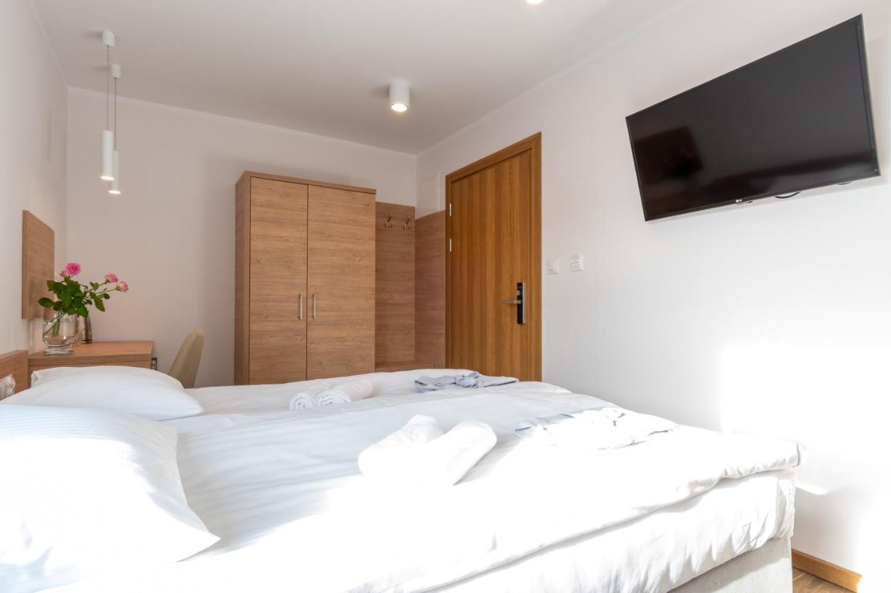 Amber Port Hotel Darlowko Ngoại thất bức ảnh